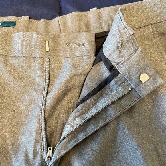 Men’s Perry Ellis gray dress pants. - Picture 3 of 5